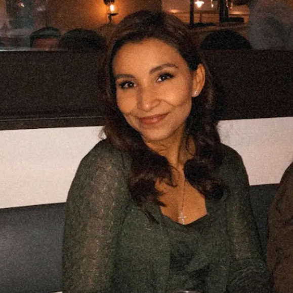 Meet your Posher, Lizeth - Picture 1 of 1